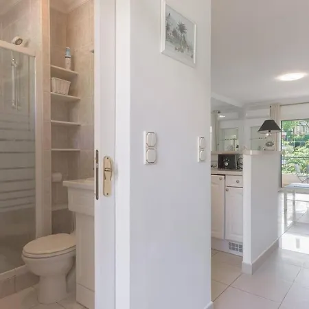 Διαμέρισμα Le Bella Avec Balcon Ideal Pour Evasion A Deux, Au Calme Et Proche Du Centre-ville *