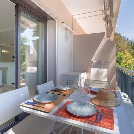 Le Bella Avec Balcon Ideal Pour Evasion A Deux, Au Calme Et Proche Du Centre-ville