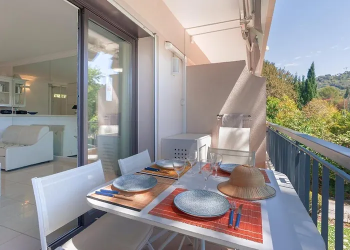 Le Bella Avec Balcon Ideal Pour Evasion A Deux, Au Calme Et Proche Du Centre-ville